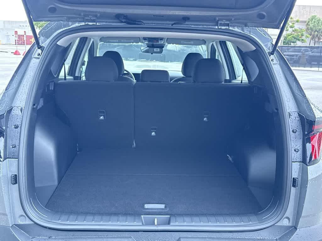 New 2026 Hampton Gray Hyundai SE FWD image 25
