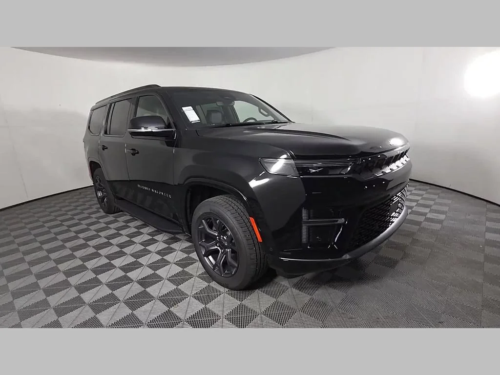 New 2026 High Gloss Black Exterior Paint Jeep Limited Altitude image 28