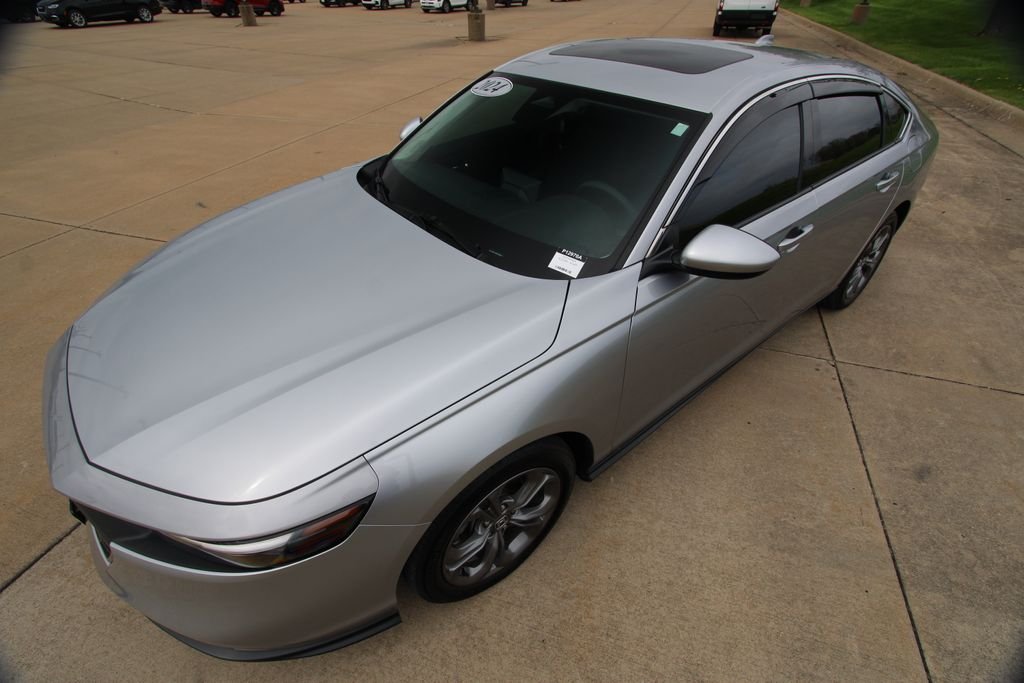 Used 2024 Silver Honda EX image 18