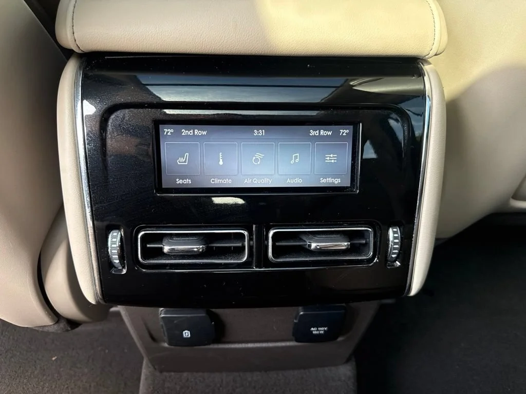 Used 2022 White Lincoln Reserve image 20