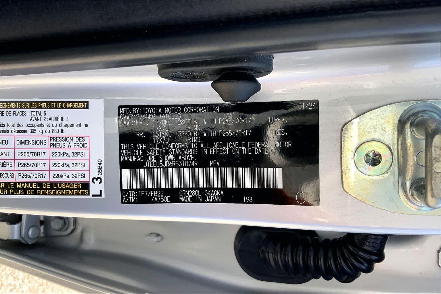 Used 2024 Classic Silver Metallic Toyota SR5 image 36