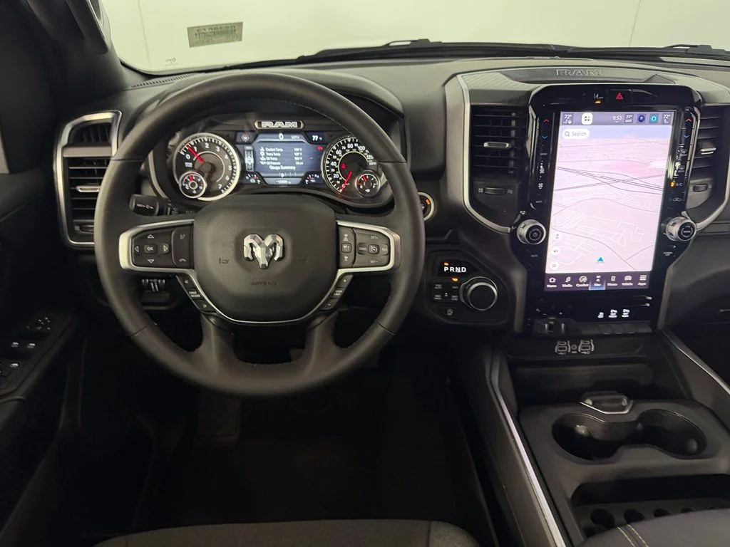 Used 2025 White Ram Big Horn/Lone Star image 14