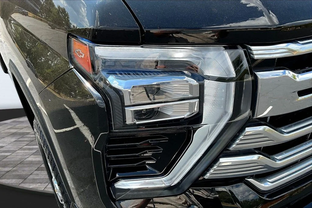 Used 2024 Black Chevrolet High Country image 32
