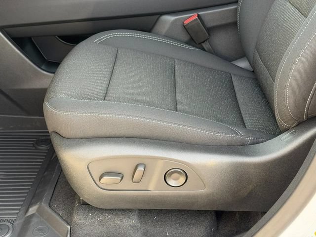 2027 Chevrolet Traverse LT - Photo 11