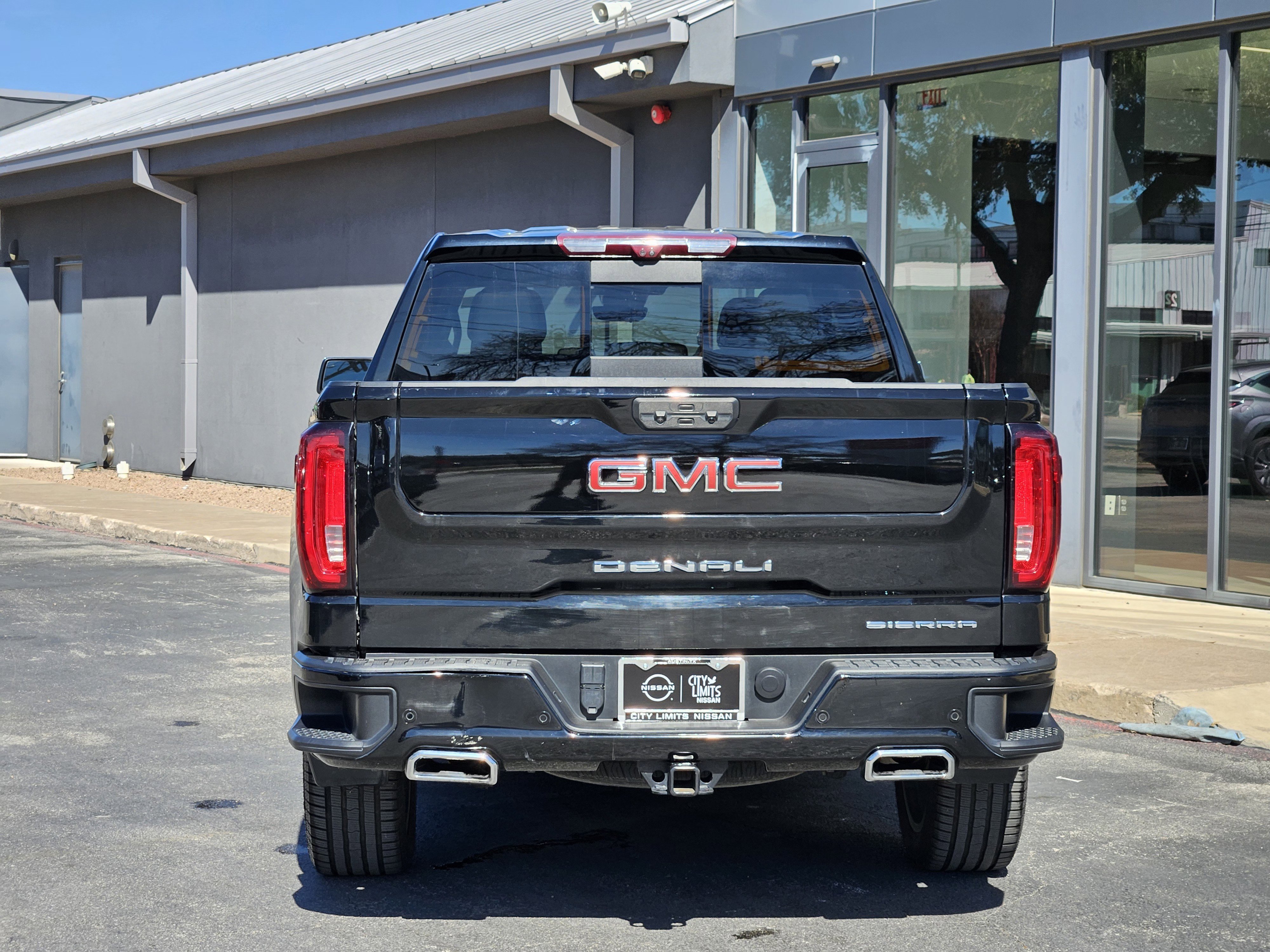 Used 2023 Onyx Black GMC Denali image 6