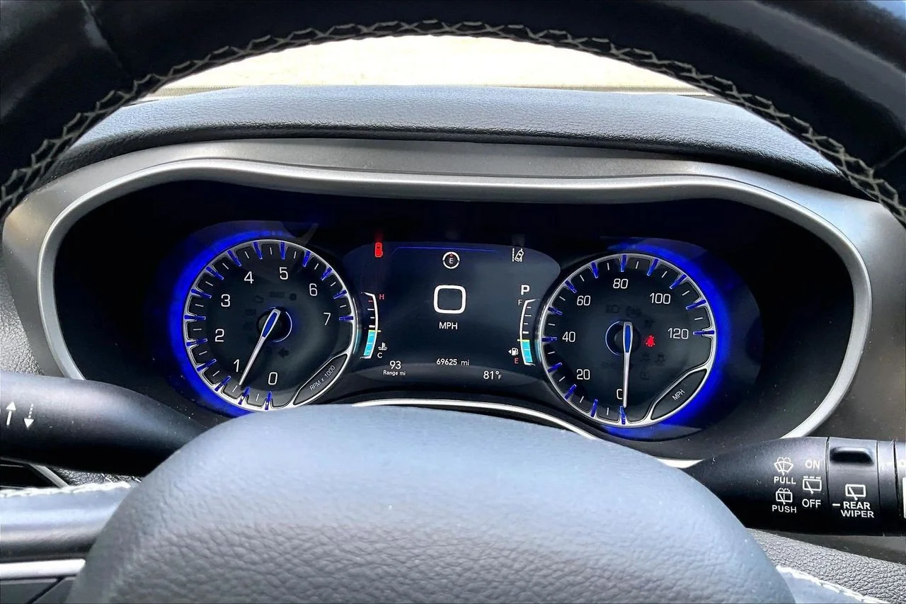 Certified Used 2021 White Chrysler Touring L image 9