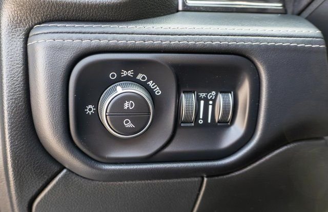 Used 2023 Silver Ram Limited image 23