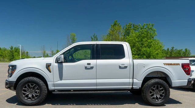 Used 2025 White Ford Tremor image 9