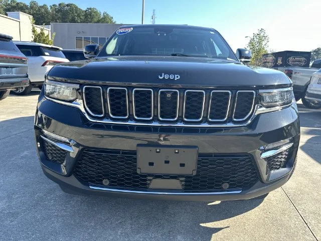 Used 2023 Brown Jeep Limited image 9