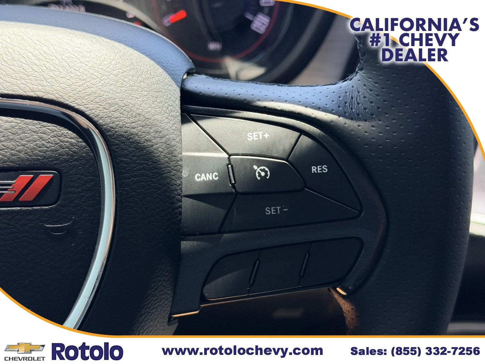 Used 2018 Granite Pearlcoat Dodge SXT image 19