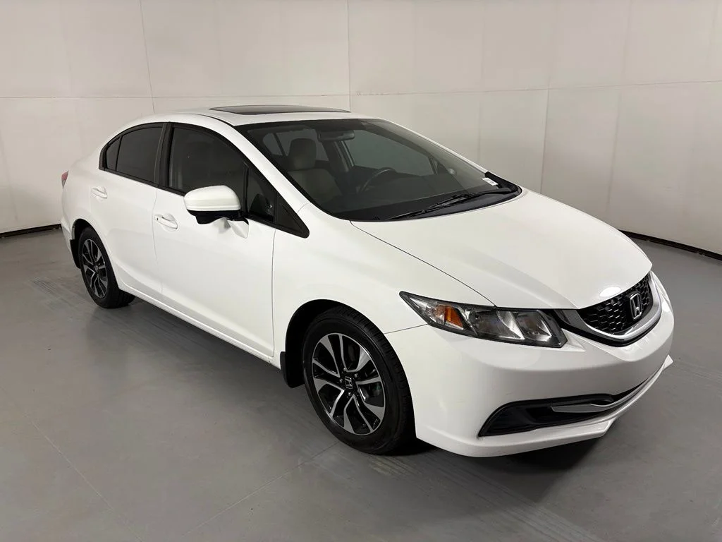Used 2015  Honda EX image 2