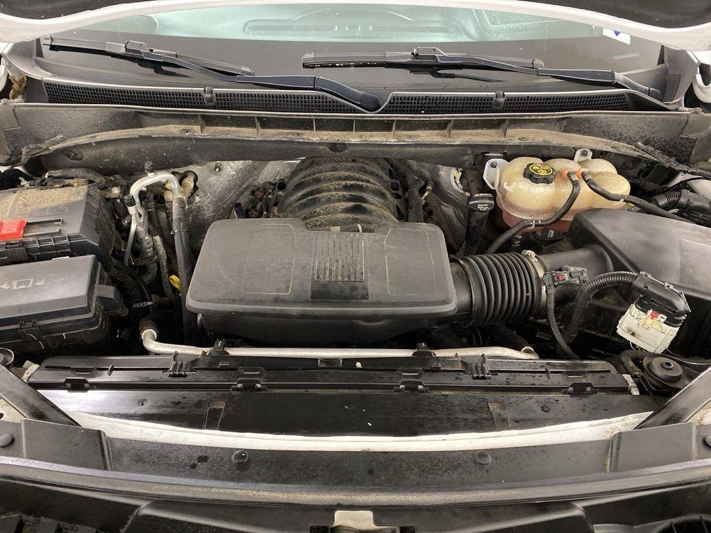 Used 2023 Summit White GMC 4WD AT4 image 30