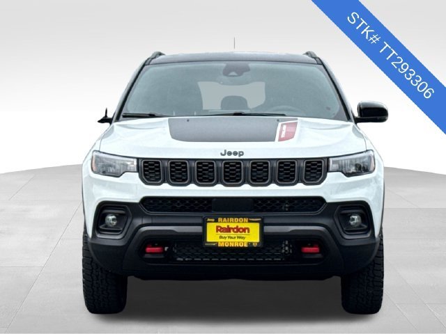 New 2026 Bright White Clear-Coat Exterior Paint Jeep Trailhawk image 3
