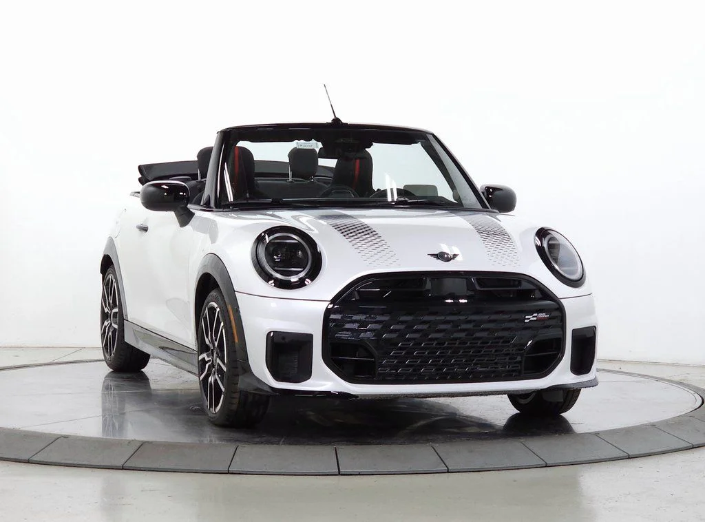 2026 MINI Convertible Cooper S's photo