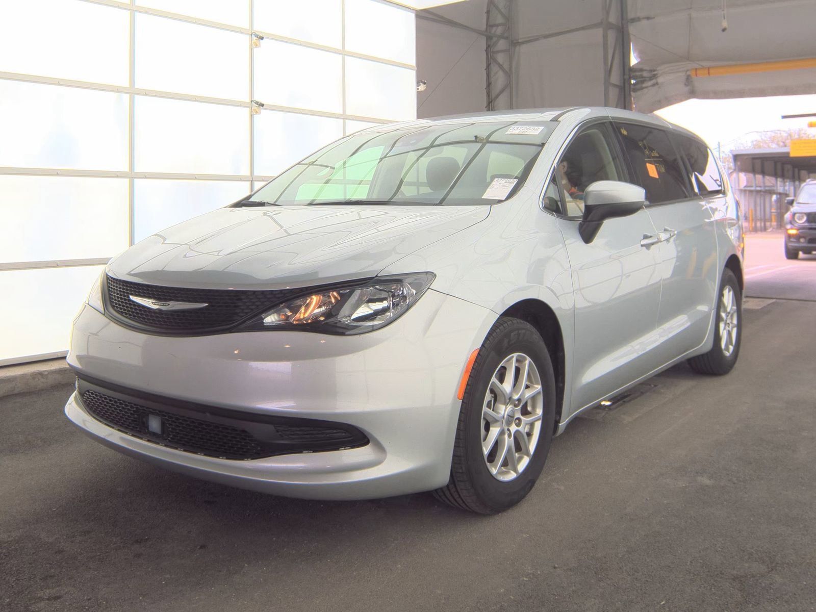 2023 Chrysler Voyager