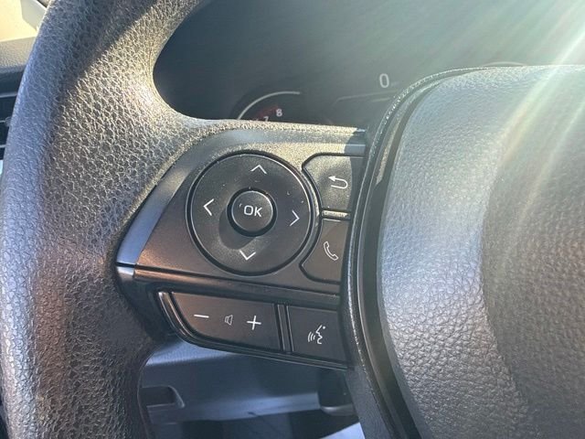 Used 2025 Ice Toyota LE image 18