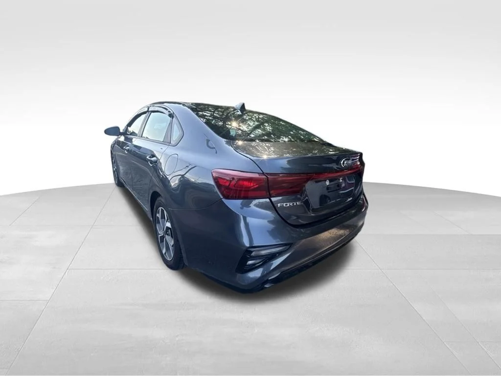 Used 2019 Gray Kia LXS image 4