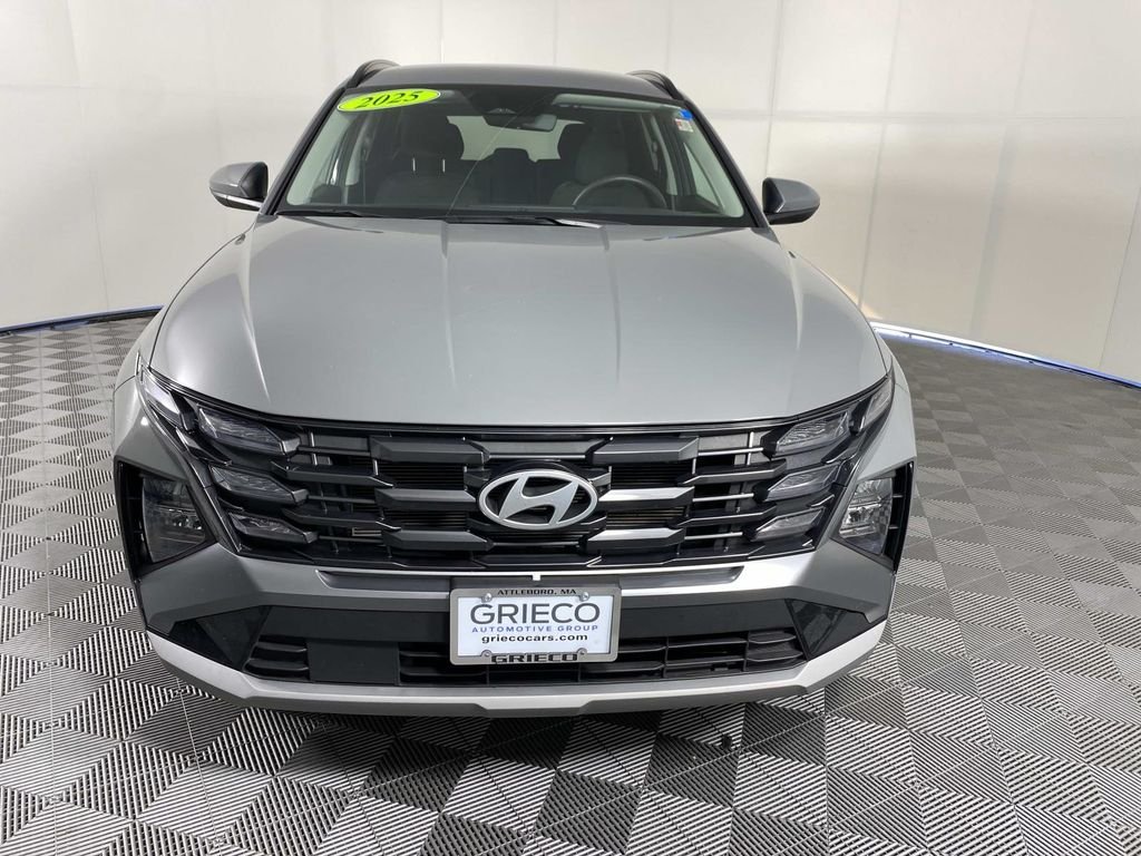 Used 2025 Gray Hyundai SEL image 3