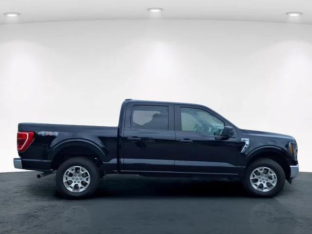 Used 2023 Black Ford XLT image 7