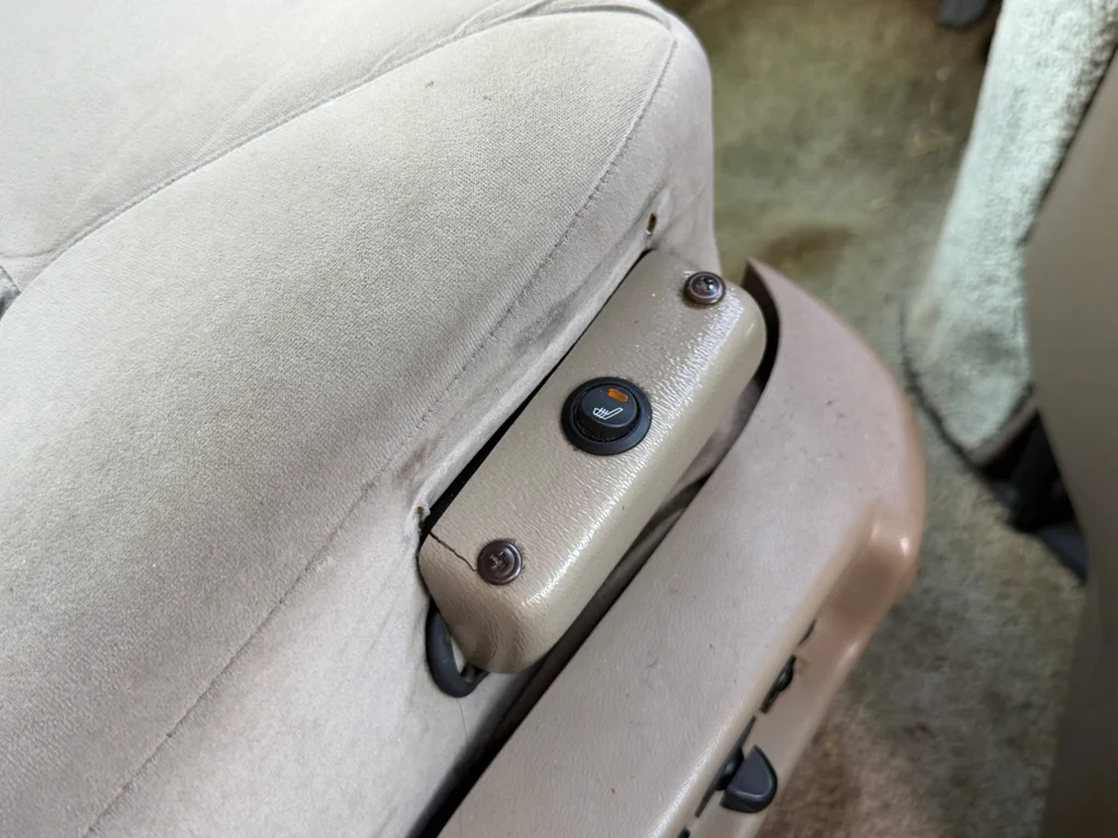 Used 2004 Oxford White Clearcoat Ford Recreational image 17