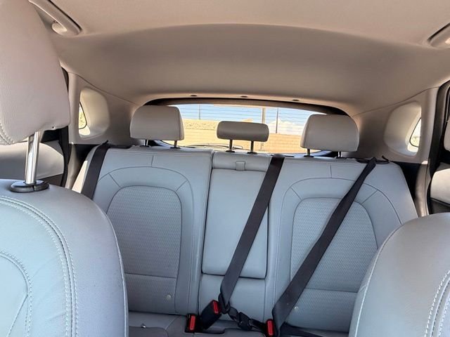 Used 2018 Black Hyundai Ultimate image 17