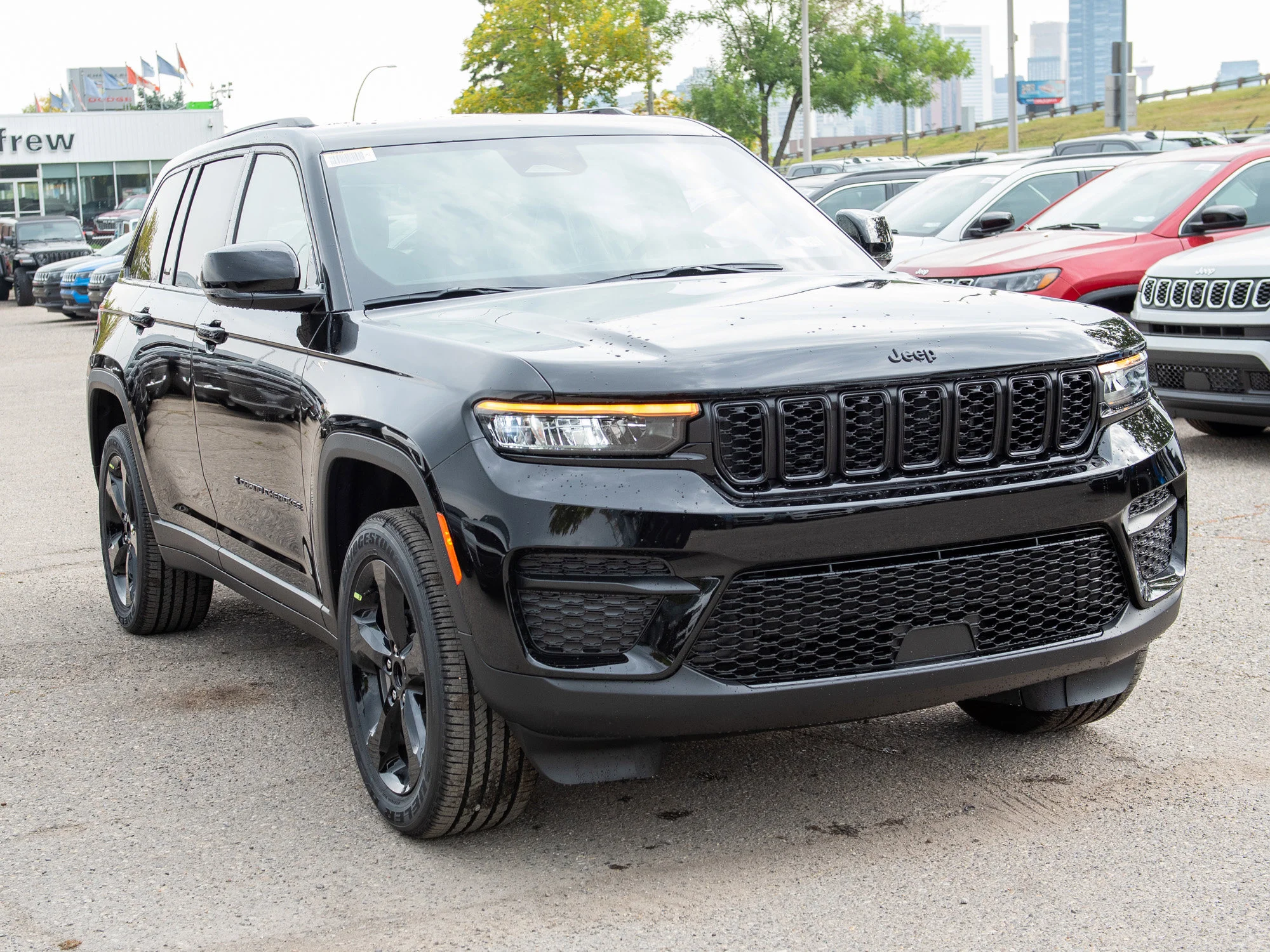 New 2025 Black Jeep Altitude* 4x4, Sunroof, Heated Leather, Remote Start, Wireless Charging Pad image 6