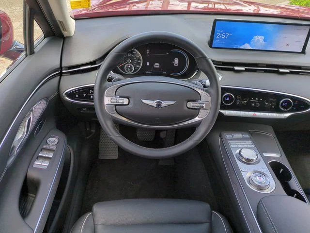 2025 GENESIS GV70 Standard - Photo 14