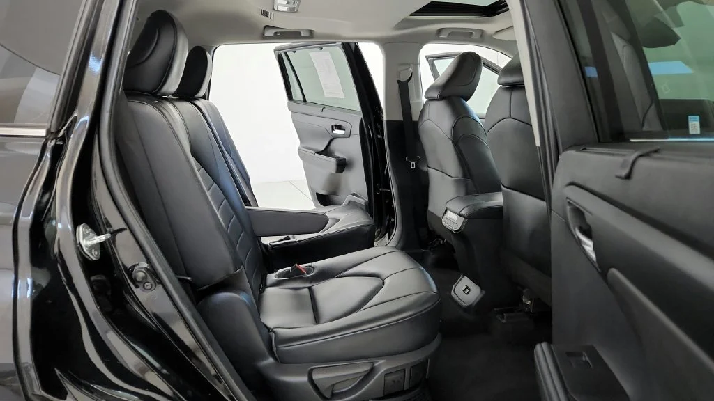 Used 2023 Black Toyota XLE image 18
