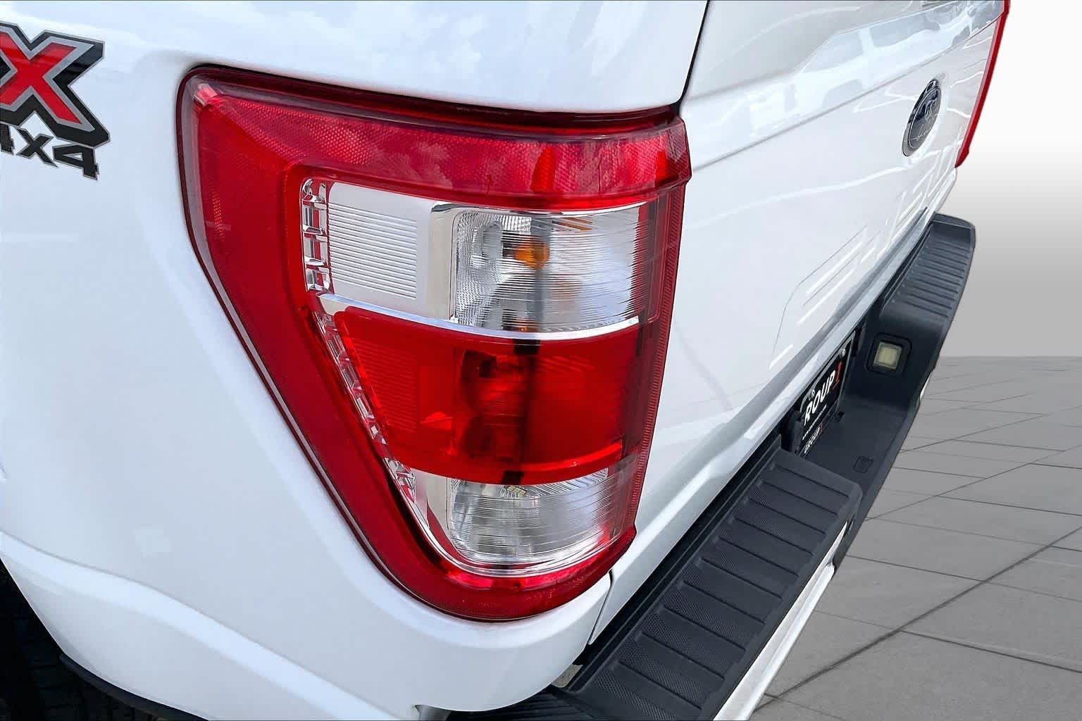 Used 2022 Oxford White Ford XL image 27