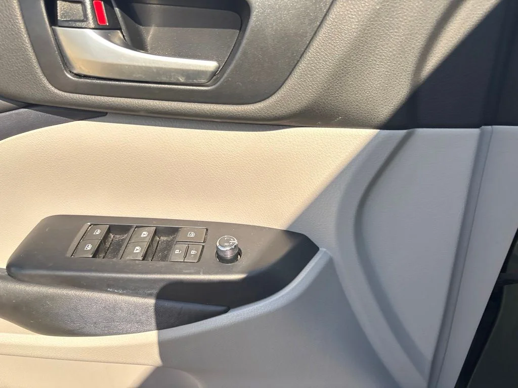 Used 2019 Green Toyota XLE image 25