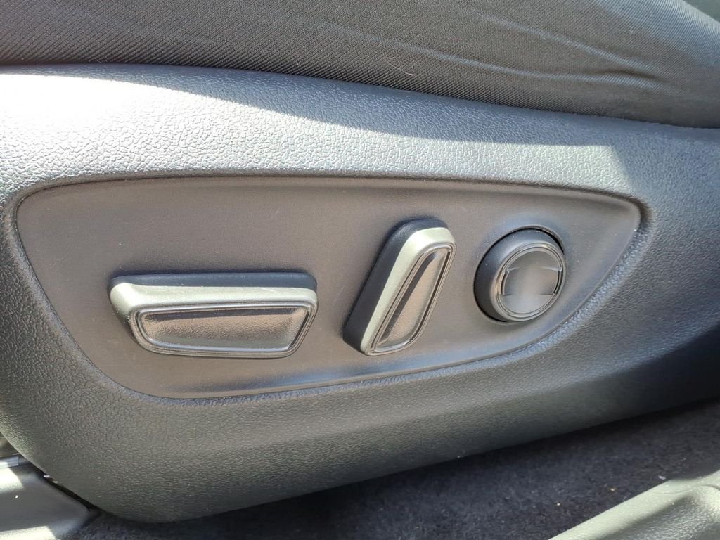 Used 2024 Ice Toyota XLE image 5