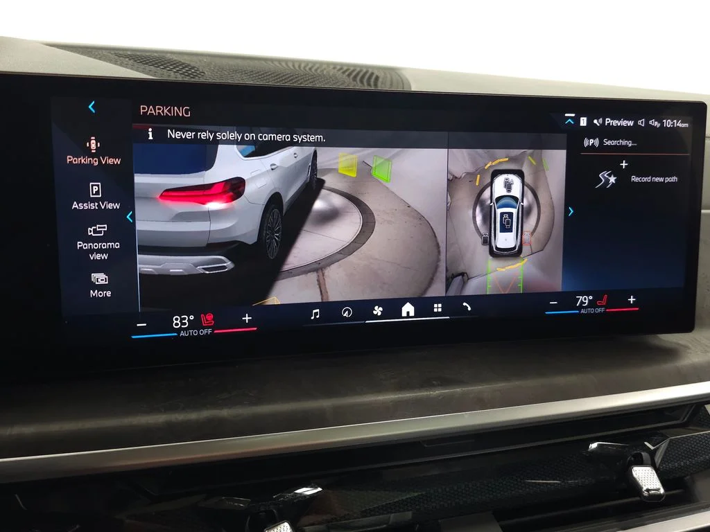 Used 2025 White BMW xDrive40i image 29