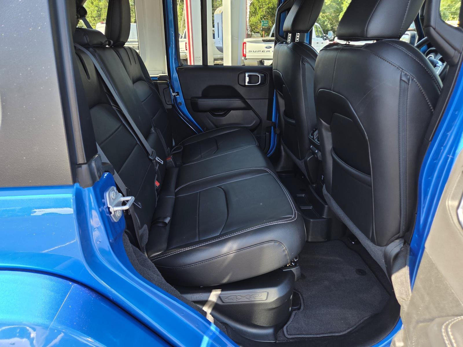 Used 2023 Hydro Blue Pearlcoat Jeep Sahara image 18
