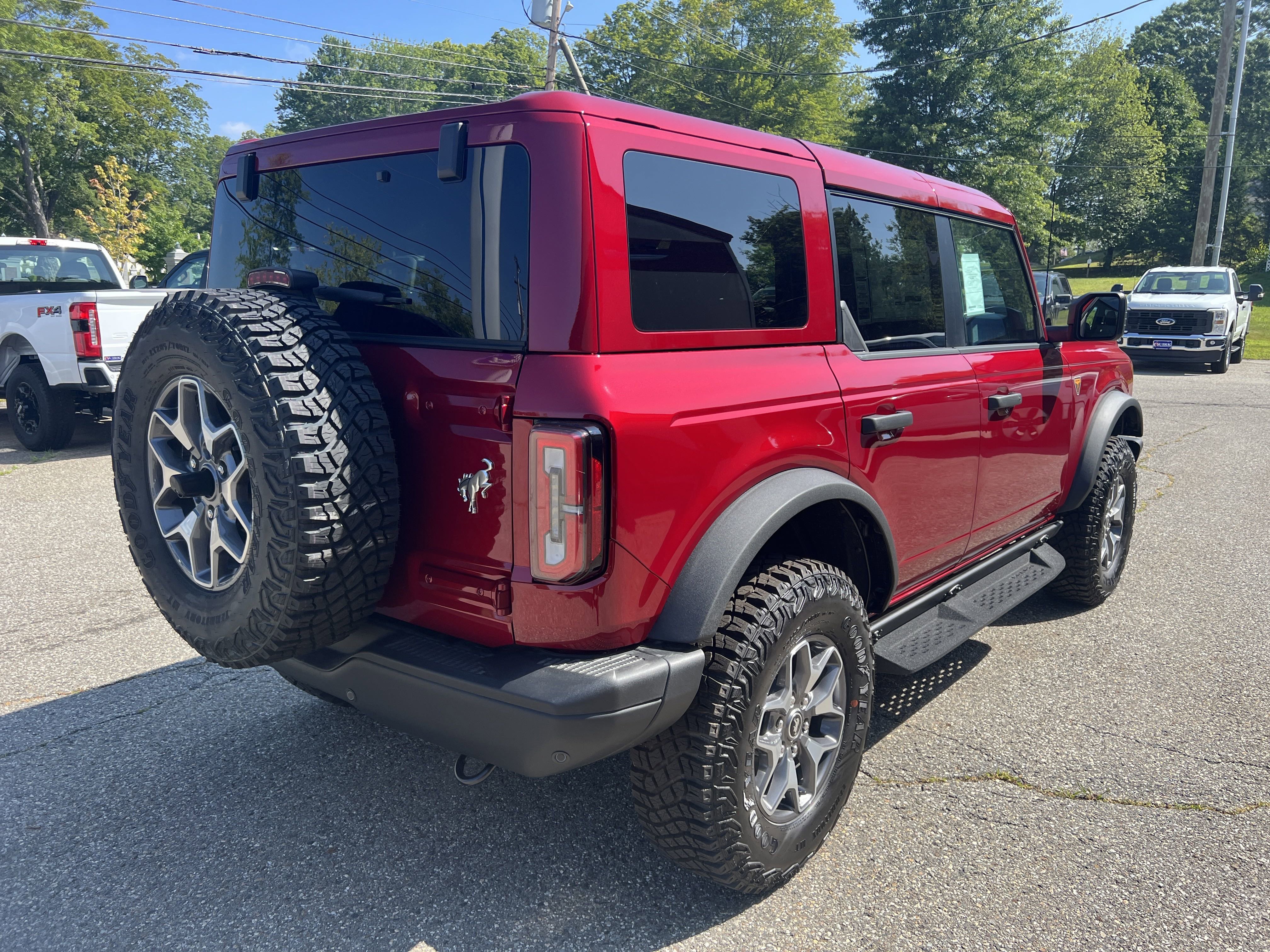 New 2025 Ruby Red Metallic Tinted Clearcoat Ford Badlands® image 5