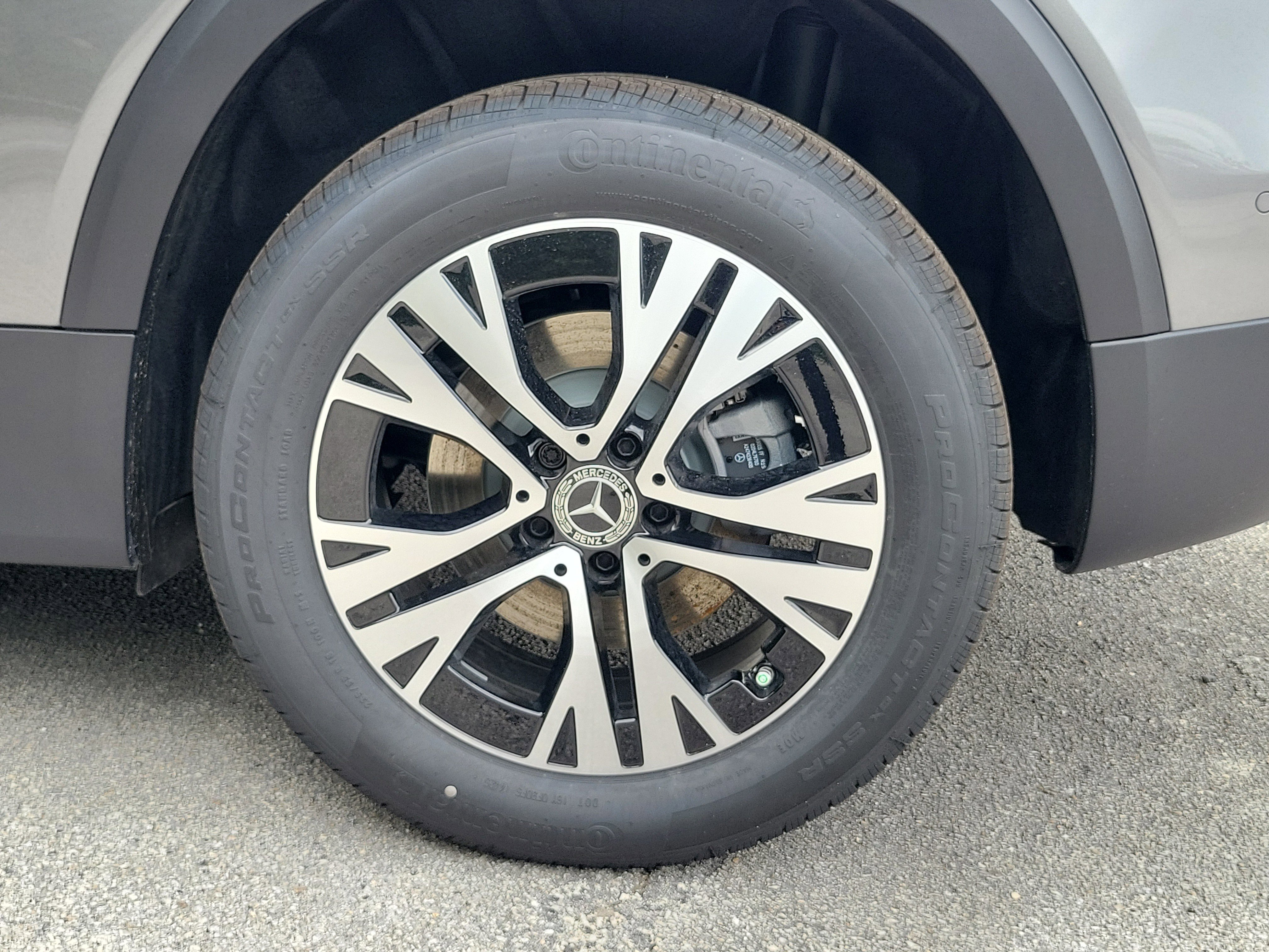 New 2026 Mountain Grey Metallic Mercedes-Benz GLB 250 image 39