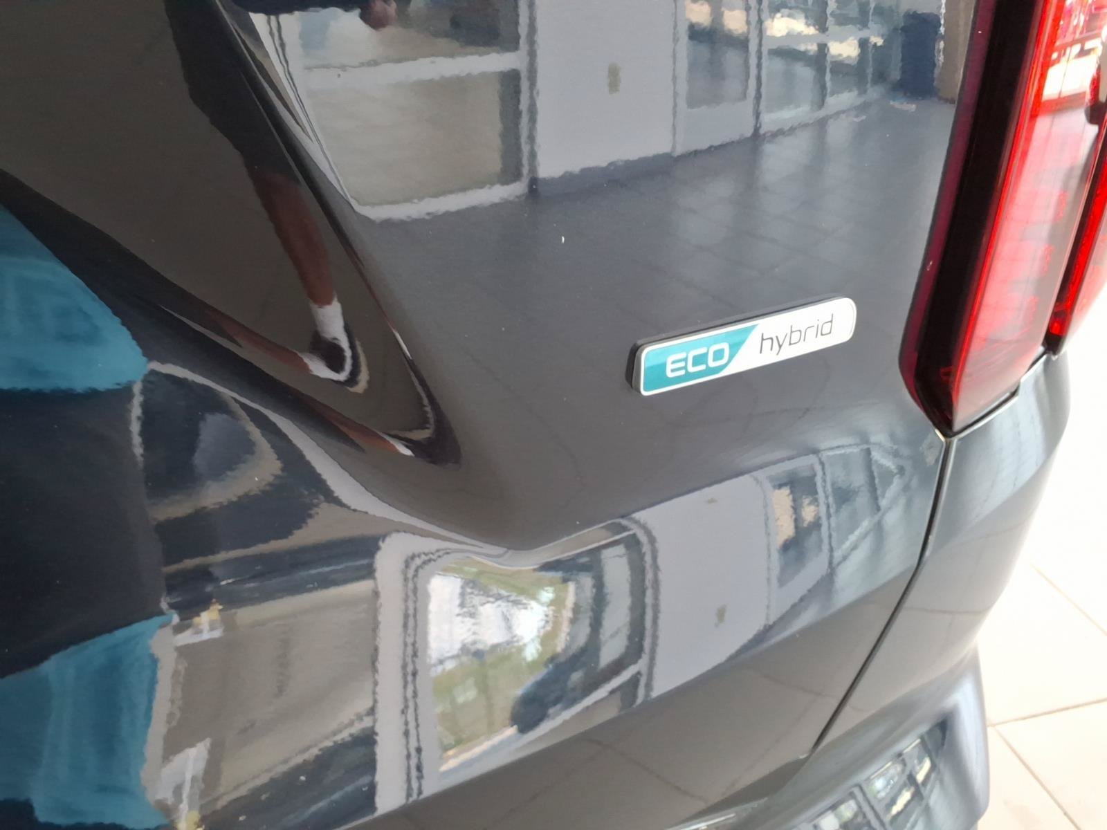2022 Kia Sorento S Hybrid - Photo 19