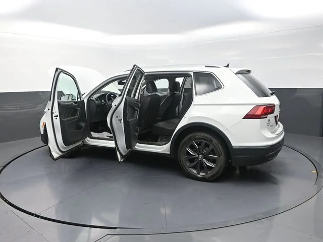 Used 2022 White Volkswagen 2.0T SE image 43