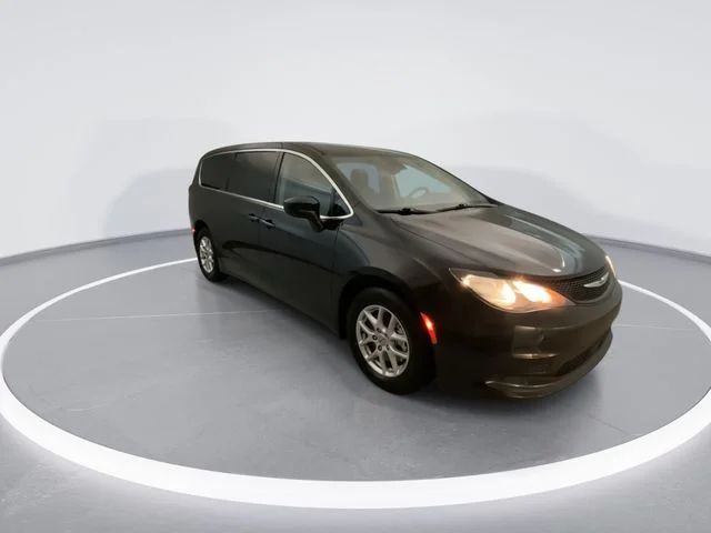 Used 2021 Black Chrysler LX image 6