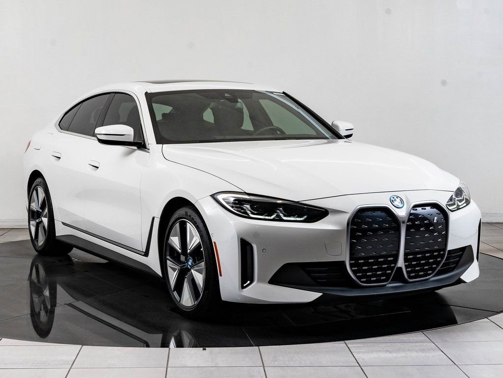 Used 2023 Alpine White BMW eDrive40 image 12
