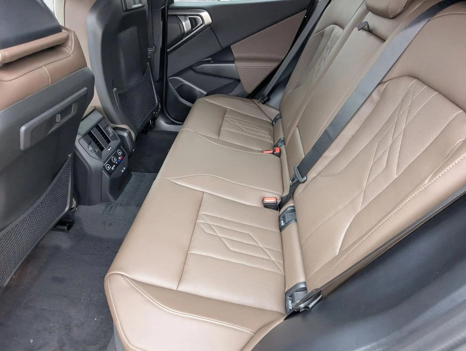 2026 BMW X3 30 - Photo 15