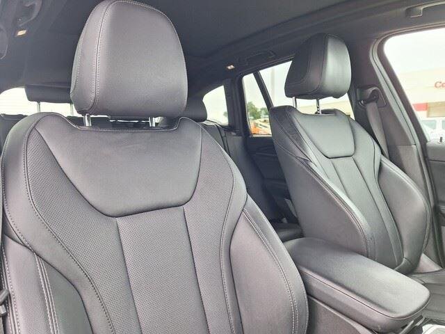 Used 2023 Mineral White Metallic BMW sDrive30i image 27