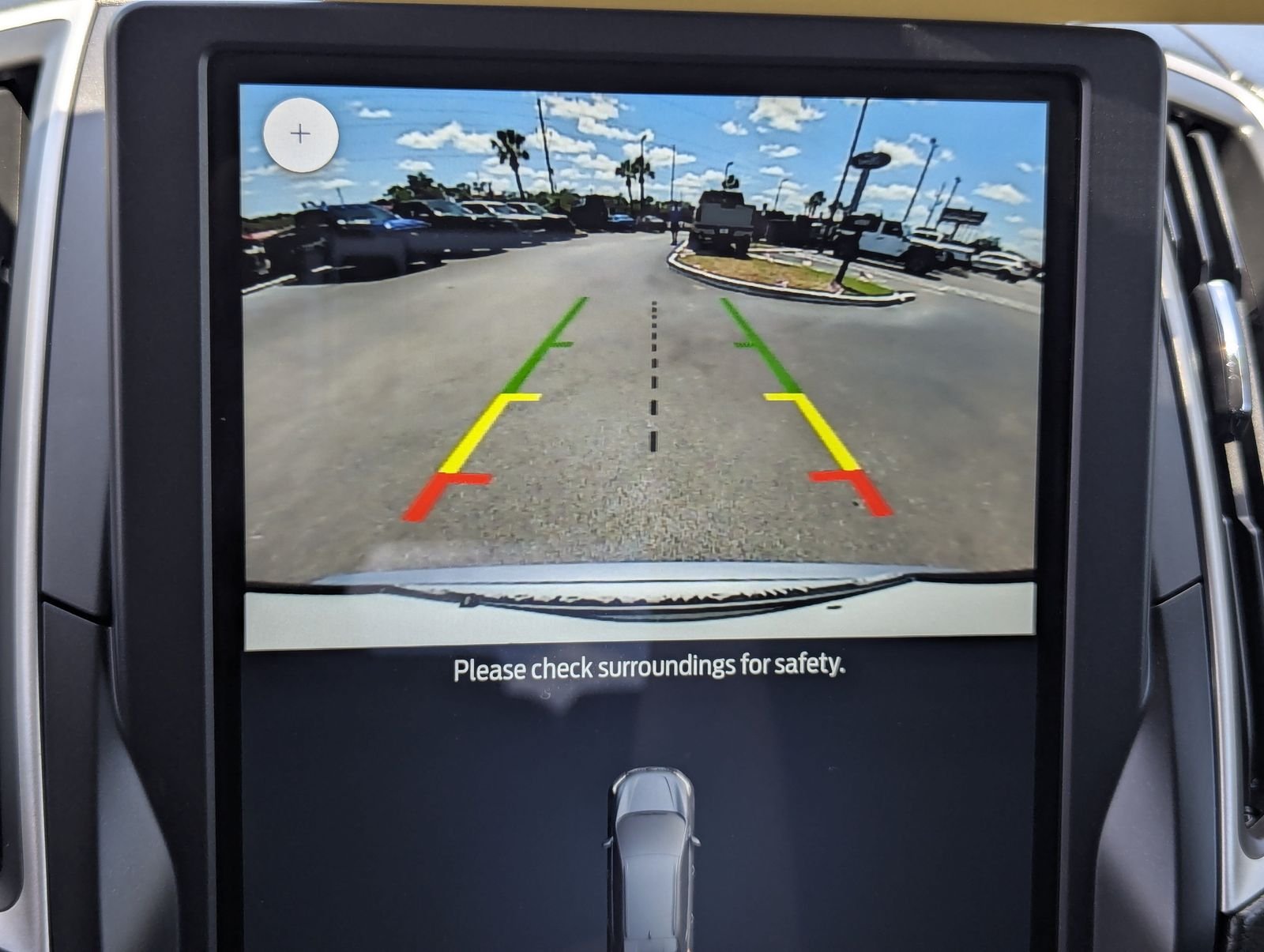 Used 2022 Silver Metallic Ford SE image 27
