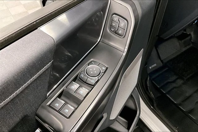 Used 2024 Avalanche Ford Lariat image 30