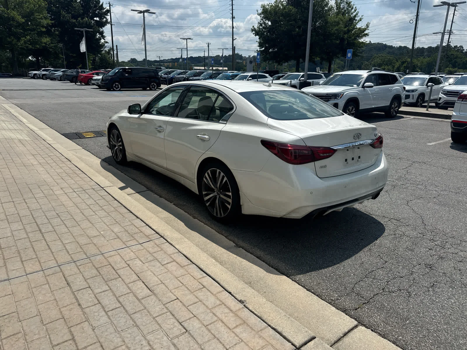 Used 2021 Majestic White INFINITI 3.0t SENSORY image 5