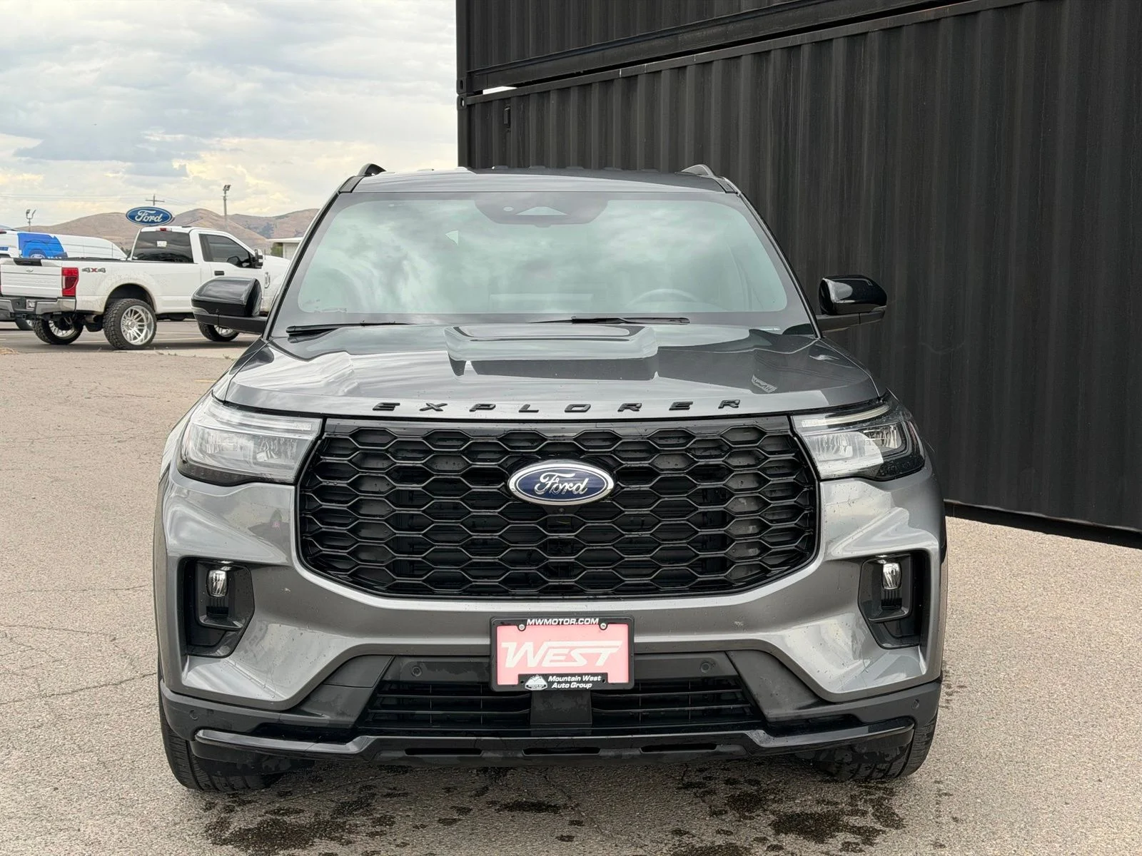 Used 2025 Gray Ford ST-Line image 2