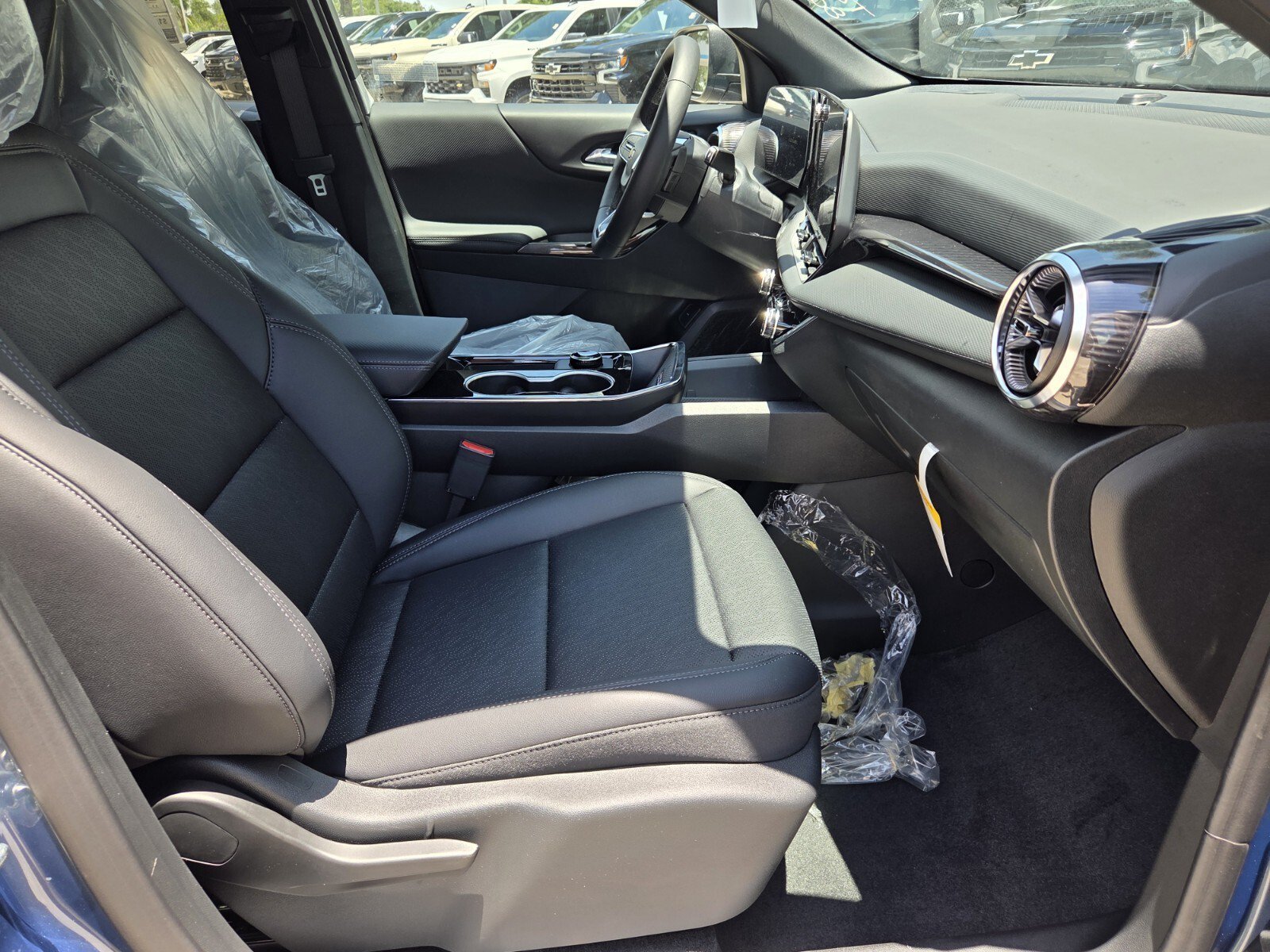 2026 Chevrolet Equinox LT - Photo 12