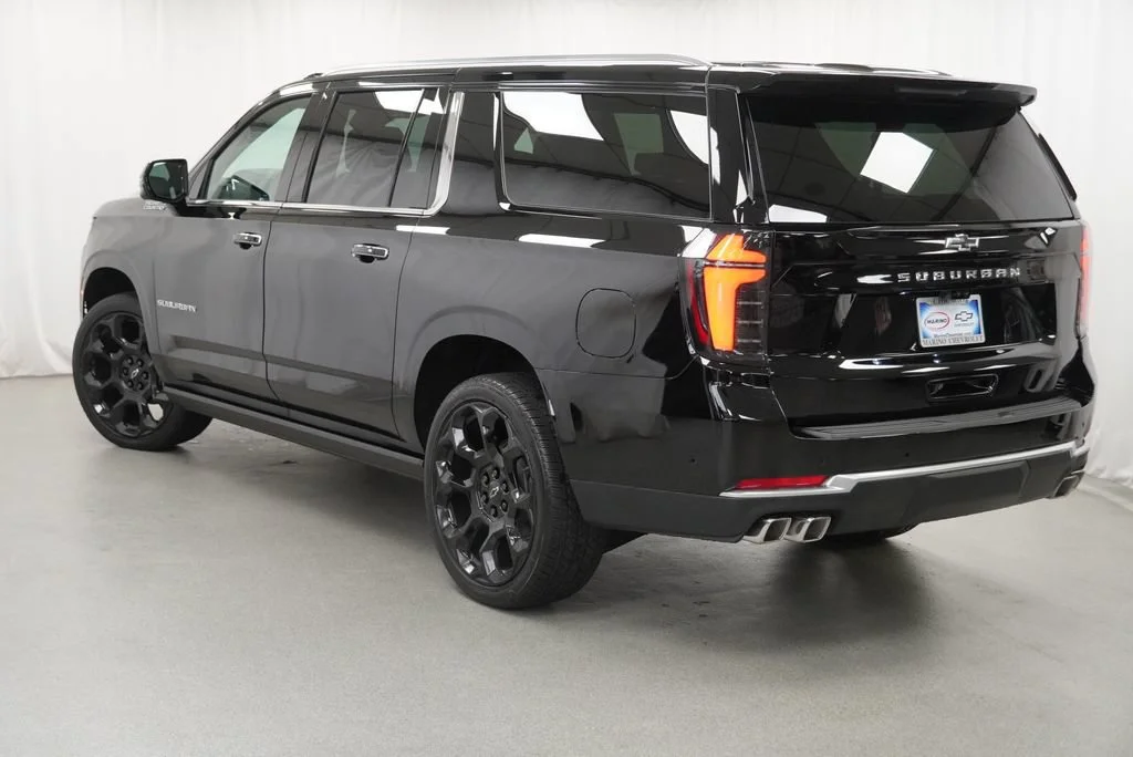 New 2026 Black Chevrolet High Country image 5
