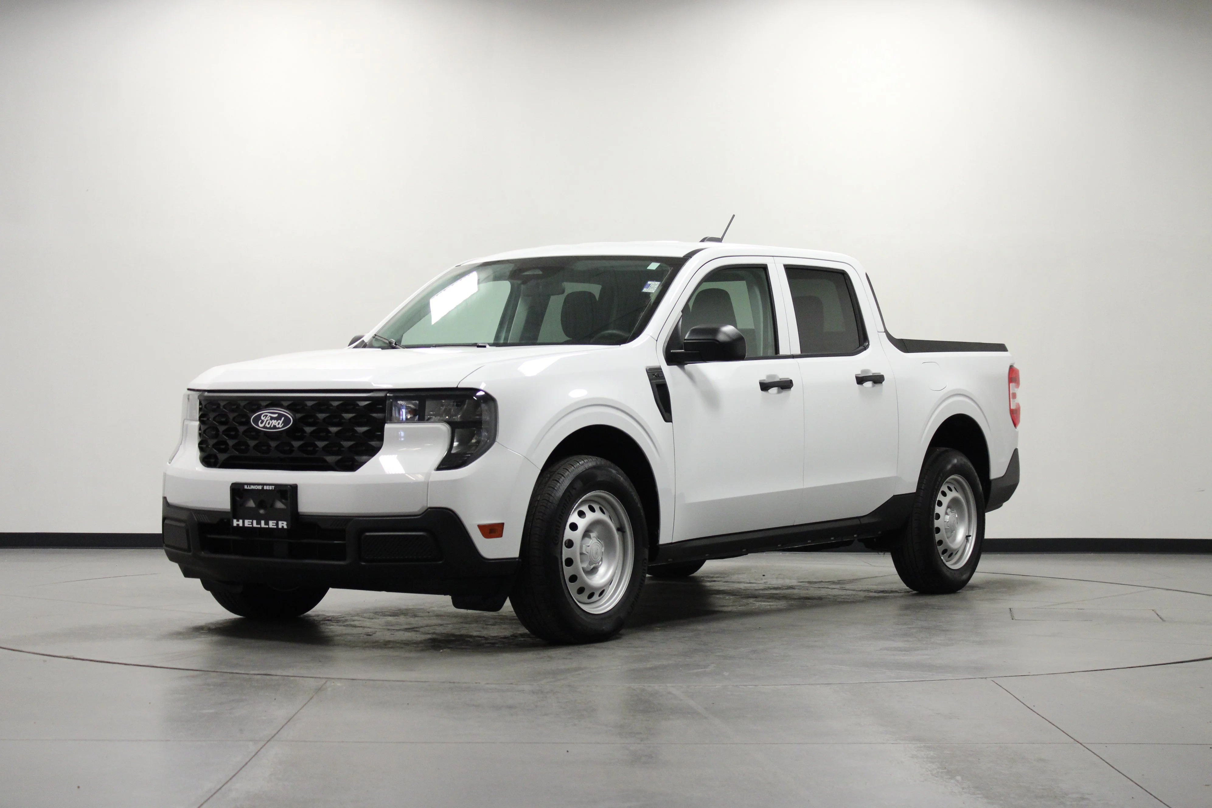 Used 2025 Oxford White Ford XL image 8