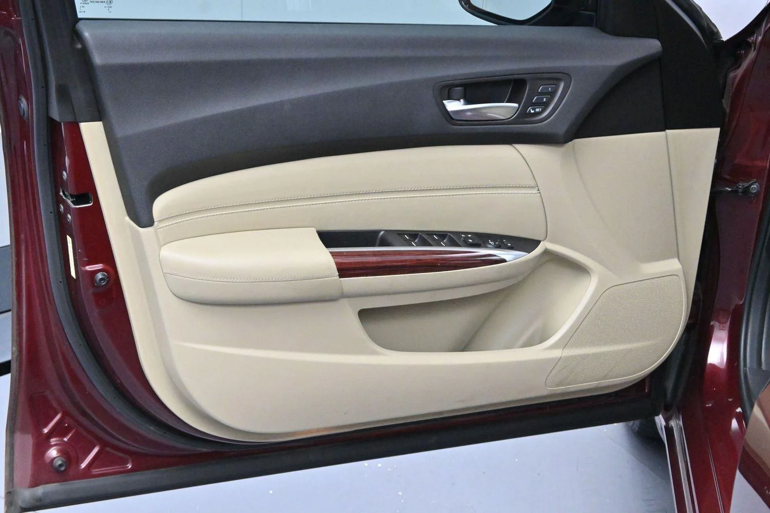 Used 2015 Basque Red Pearl II Acura Base image 10