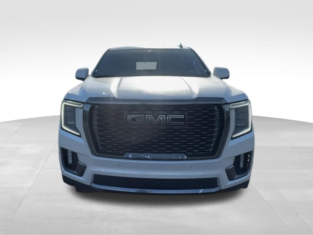 Used 2023 White GMC Denali Ultimate image 3